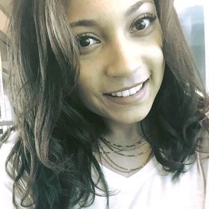 Meet your Posher, Ana